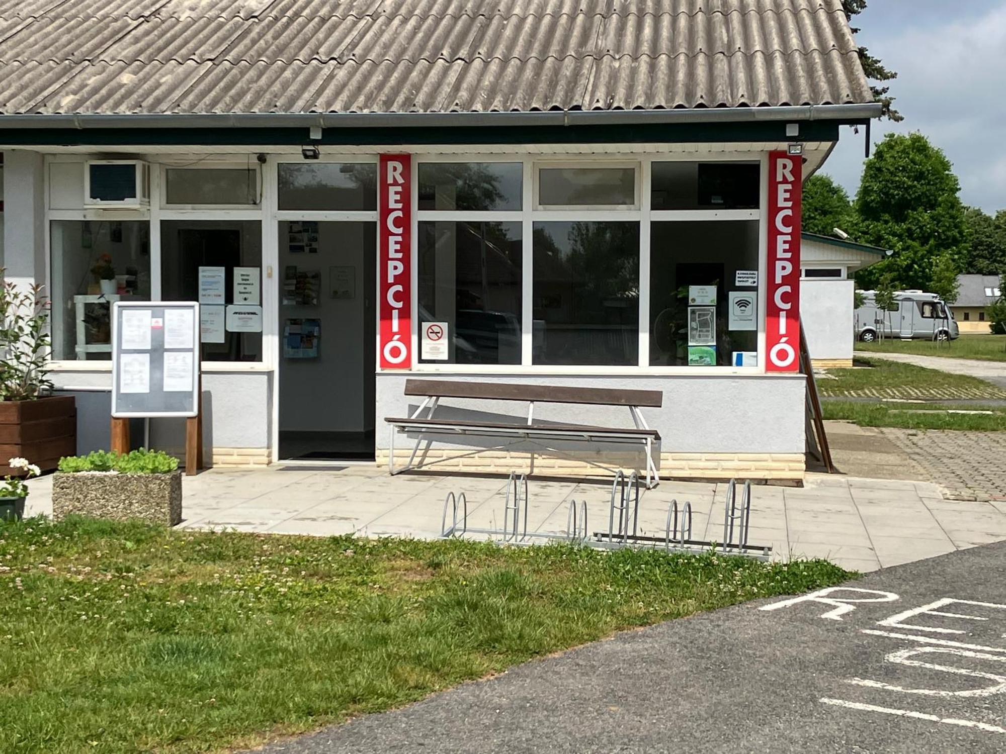 Polzer Camping Buekfuerdo Exteriör bild